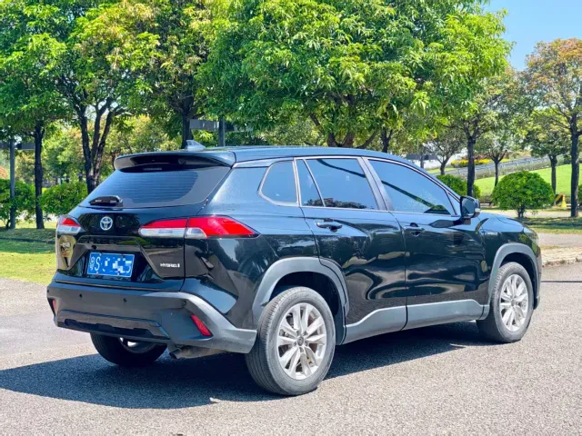 Toyota Corolla Cross — Фото автомобиля 9
