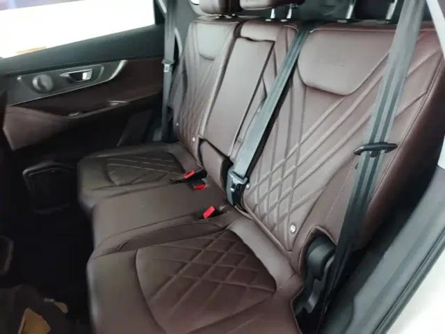 Chery Tiggo 8 PRO EV — Фото автомобиля 16
