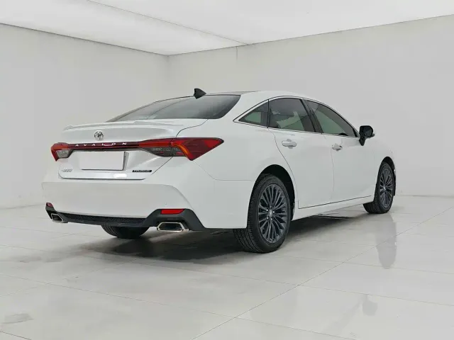 Toyota Avalon — Фото автомобиля 6