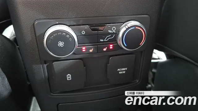 Ford Explorer Explorer 6 поколение 3.0 Platinum 4WD — Фото автомобиля 14