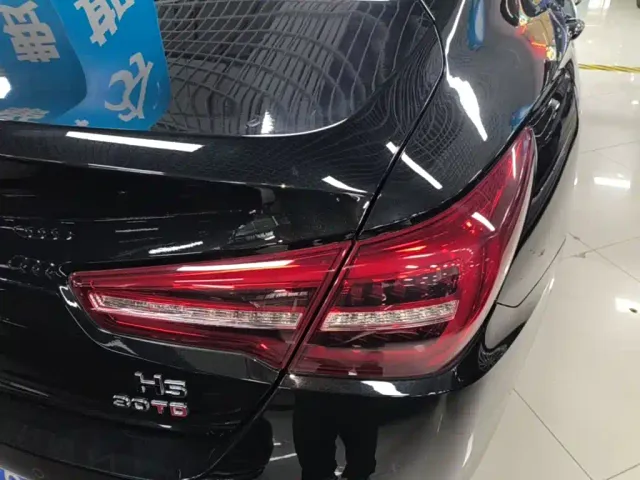Hongqi H5 — Фото автомобиля 7