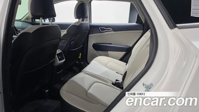 Kia Sportage Sportage 5-е поколение Бензин 1.6 турбо 2WD — Фото автомобиля 14