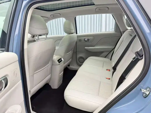 Leapmotor B10 — Фото автомобиля 17