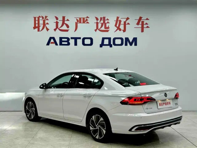 Volkswagen Bora — Фото автомобиля 5