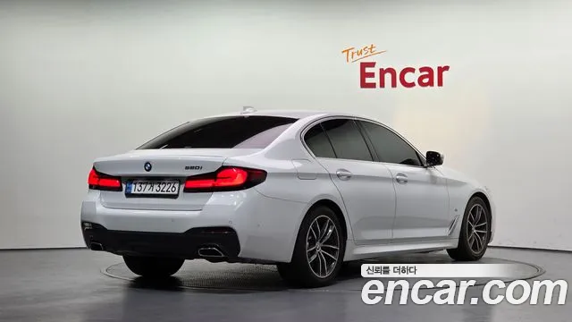 BMW 5 Series G30 — Фото автомобиля 2