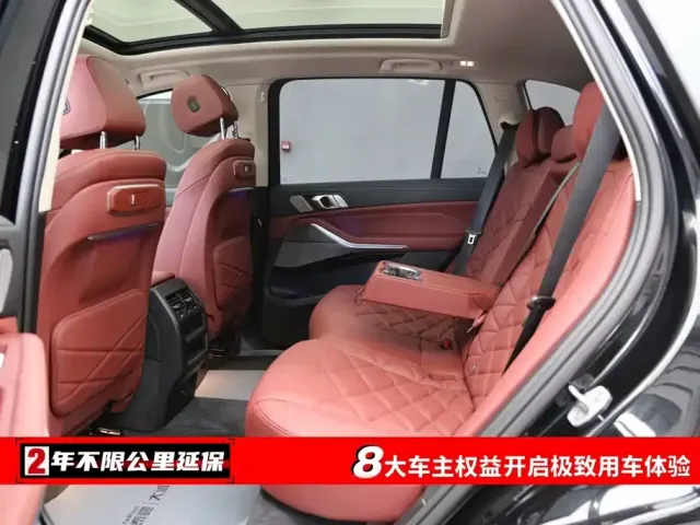 BMW BMW X5 2025 Model xDrive 30Li Exclusive M Sport Blackout Package — Фото автомобиля 6