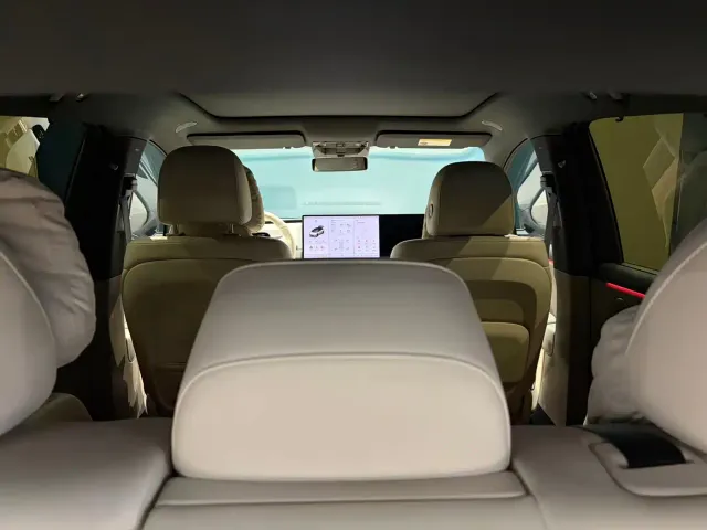Li Auto i6 — Фото автомобиля 14
