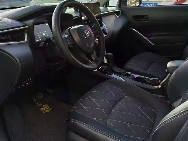 Toyota Corolla Cross — Фото автомобиля 7