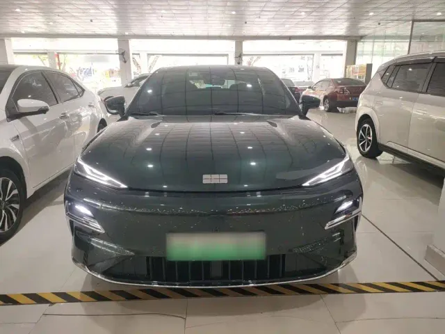 Geely Galaxy Xingyao 8 — Фото автомобиля 2
