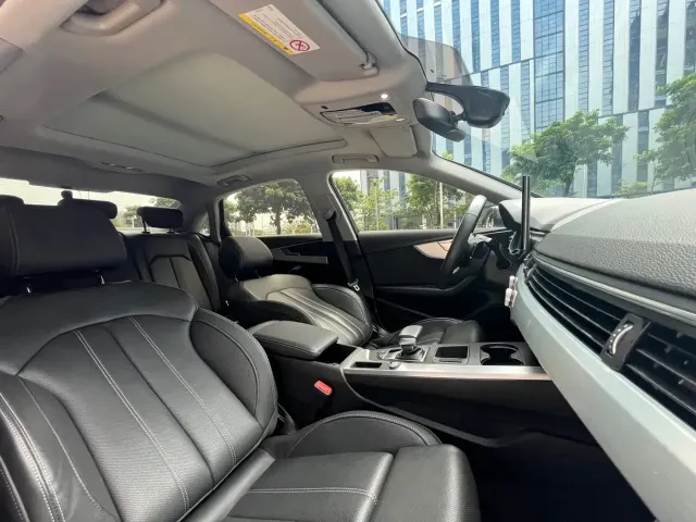 Audi A4L — Фото автомобиля 14