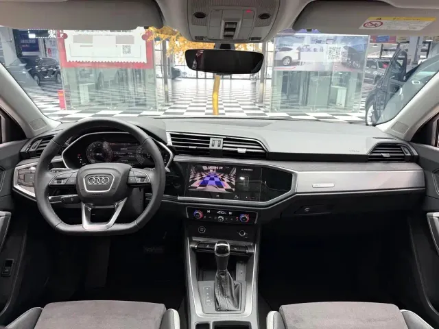 Audi Q3 — Фото автомобиля 12