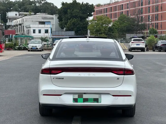 GAC Aion S — Фото автомобиля 8