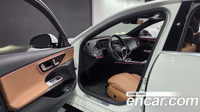 Mercedes-Benz E-Class — Фото автомобиля 10