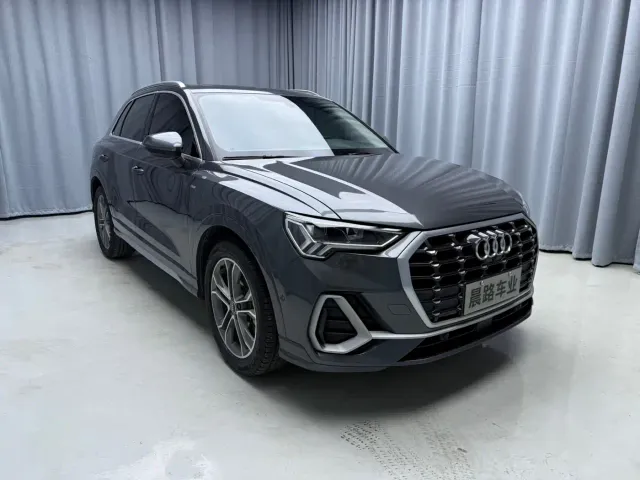 Audi Q3 — Фото автомобиля 3