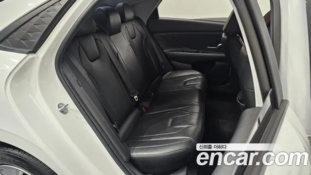 Hyundai Avante CN7 — Фото автомобиля 17