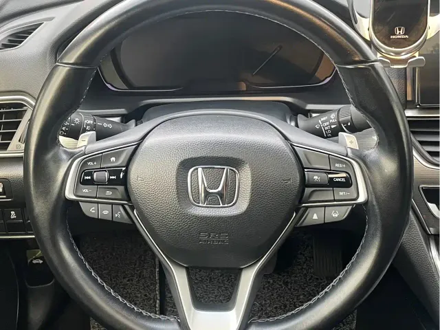Honda Accord — Фото автомобиля 20