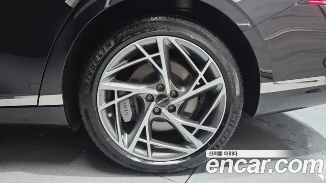 Genesis G90 Бензин 3.5 турбо AWD — Фото автомобиля 16
