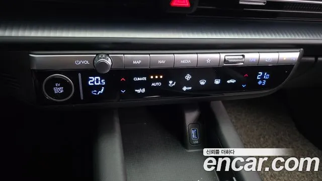 Hyundai Ioniq 6 — Фото автомобиля 24