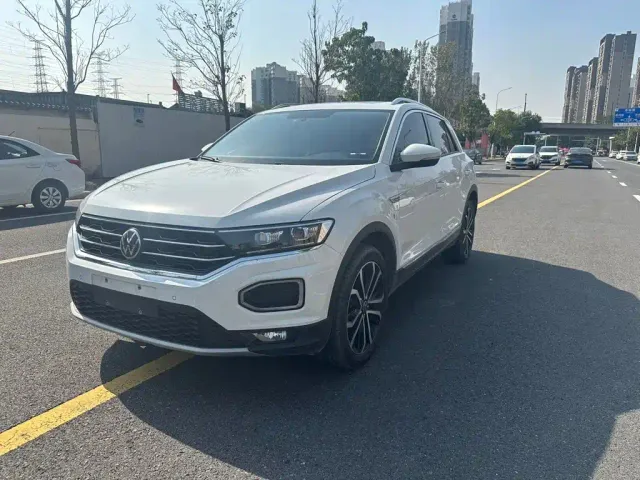 Фотография автомобиля — Volkswagen T-Roc