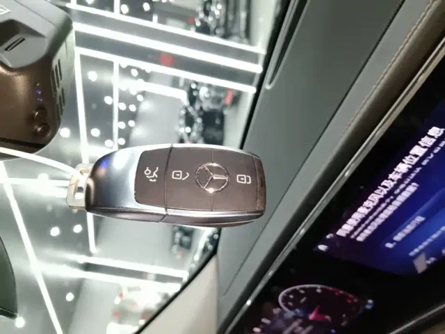 Mercedes-Benz GLE-Class — Фото автомобиля 8