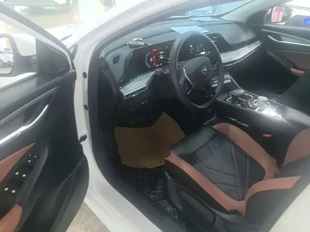 Changan Eado — Фото автомобиля 11