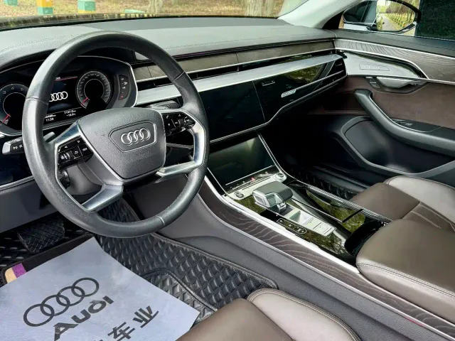 Audi A8 — Фото автомобиля 11