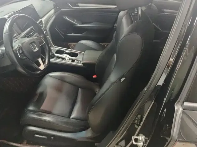 Honda Accord — Фото автомобиля 9