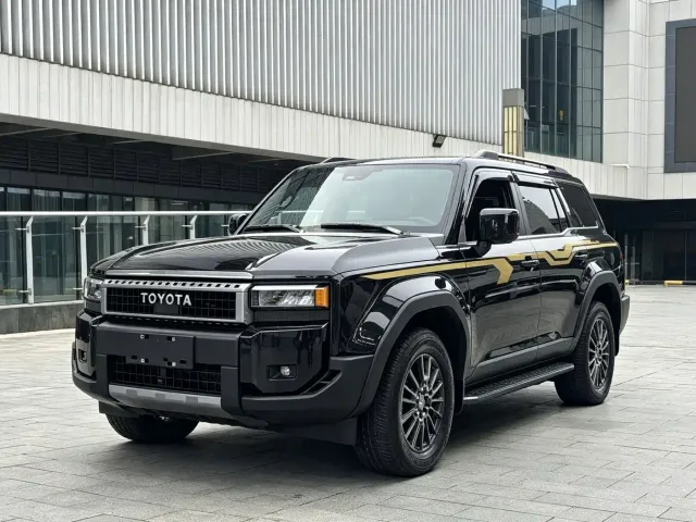 Фотография автомобиля — Toyota Prado