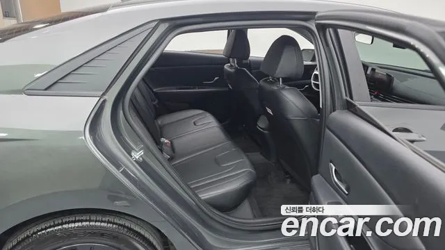 Hyundai Avante CN7 — Фото автомобиля 11