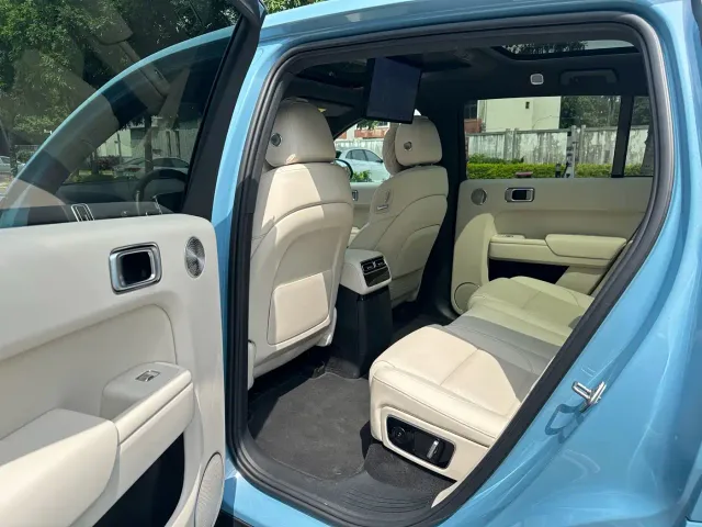 Li Auto L7 — Фото автомобиля 5