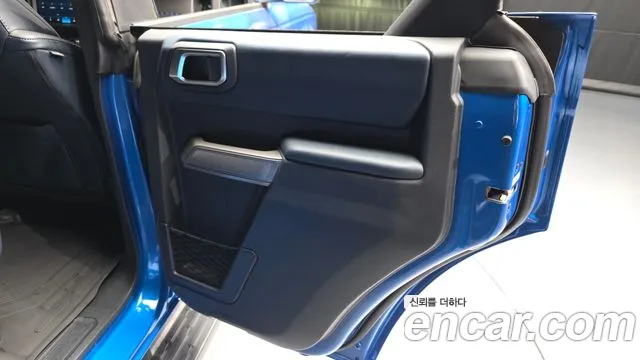 Ford Bronco — Фото автомобиля 25