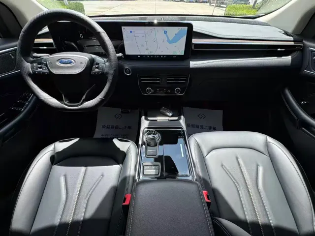 Ford Edge — Фото автомобиля 6