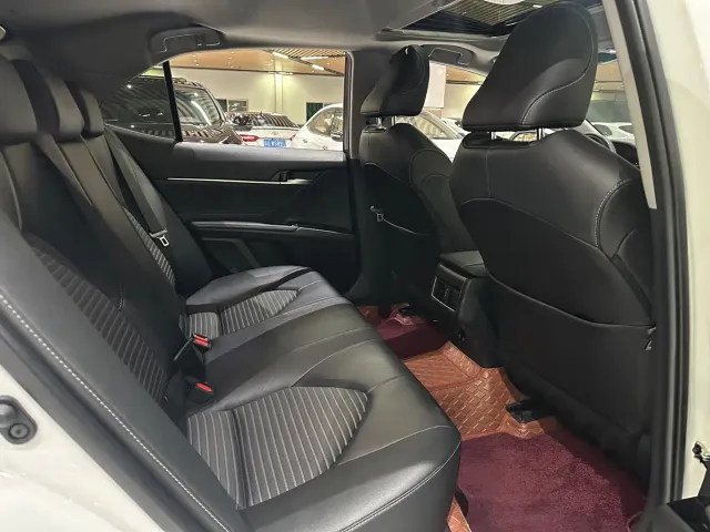 Toyota Camry — Фото автомобиля 13