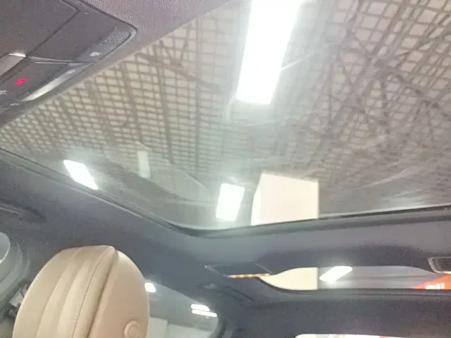 Mercedes-Benz E-Class — Фото автомобиля 17