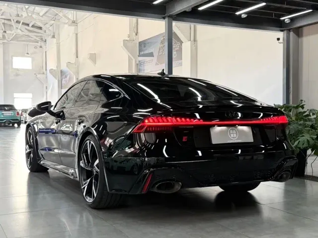 Audi RS 7 — Фото автомобиля 5