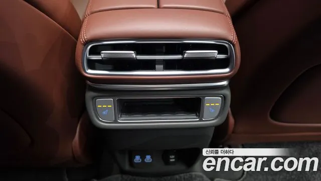 Genesis GV80 — Фото автомобиля 23