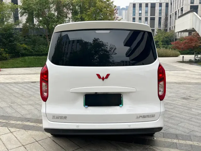 Wuling Hongguang — Фото автомобиля 5