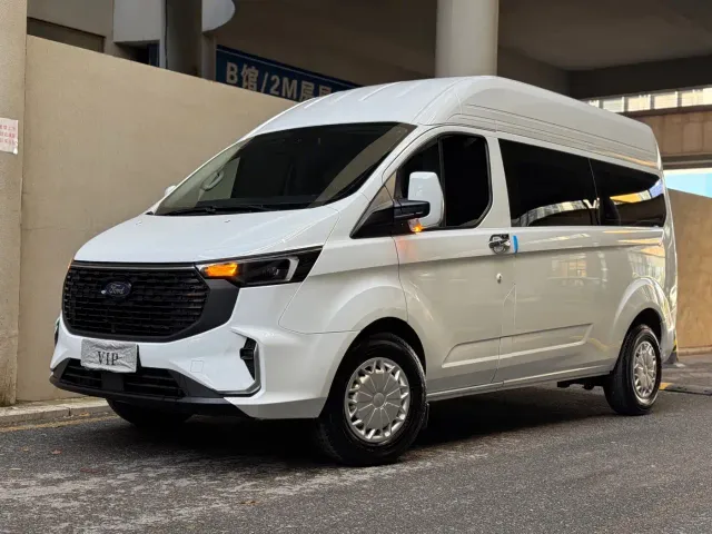 Фотография автомобиля — Ford Transit