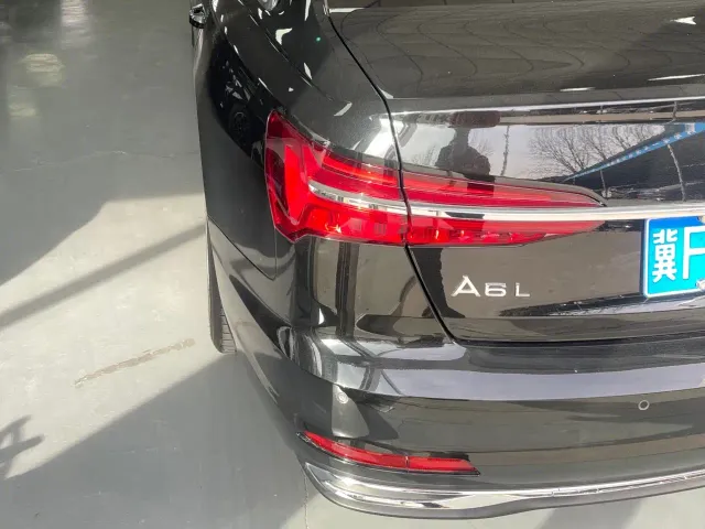 Audi A6L — Фото автомобиля 10