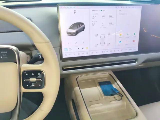 Li Auto i6 — Фото автомобиля 12
