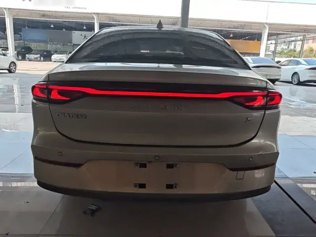 GAC Aion S — Фото автомобиля 5