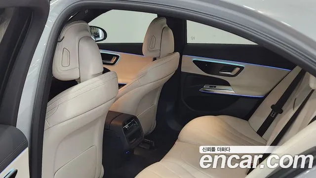 Mercedes-Benz E-Class — Фото автомобиля 14