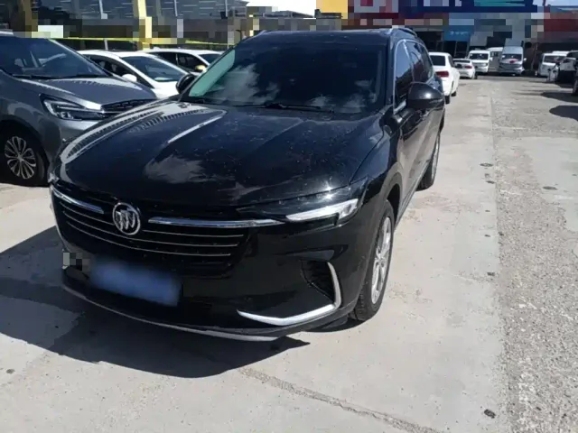 Фотография автомобиля — Buick Envision Plus