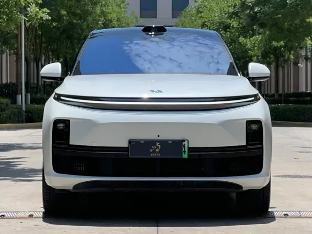 Li Auto L7 — Фото автомобиля 2
