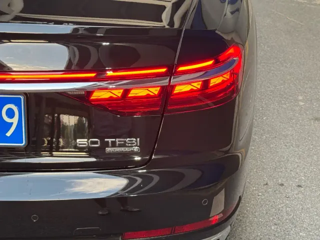 Audi A8 — Фото автомобиля 16