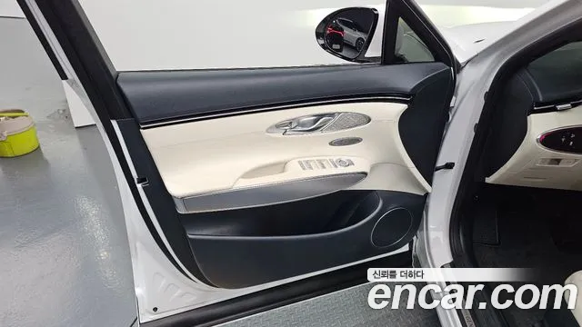 Genesis GV70 Electrified — Фото автомобиля 13