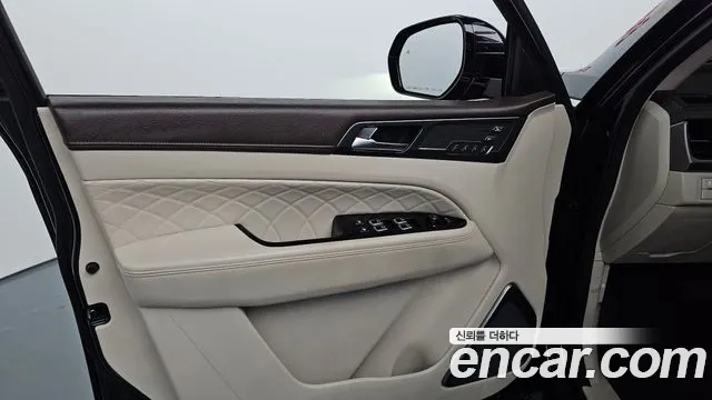 KG_Mobility_Ssangyong Rexton Rexton Arena Дизель 2.2 4WD — Фото автомобиля 22