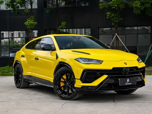 Lamborghini Urus — Фото автомобиля 3