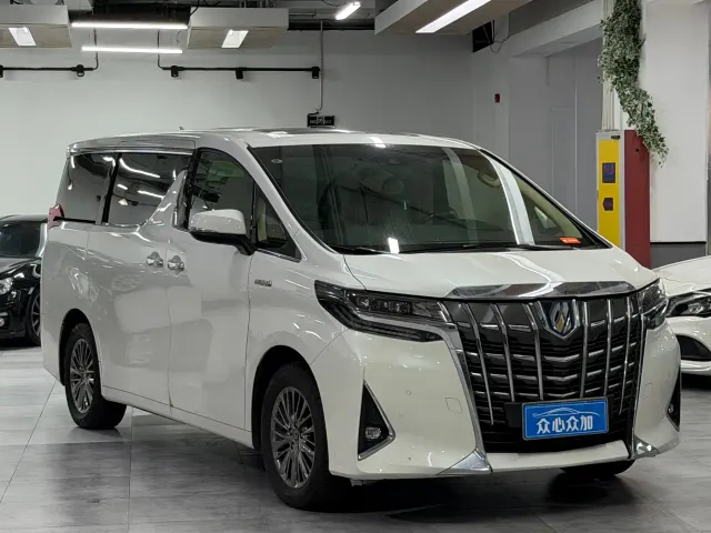 Toyota Alphard — Фото автомобиля 3