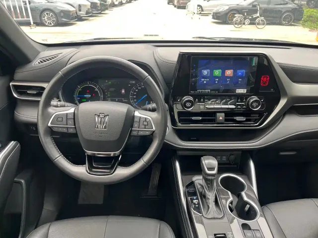 Toyota Crown Kluger — Фото автомобиля 6